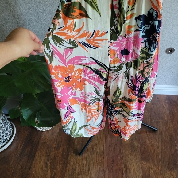 Ivy Street Jumpsuit - Picture 5 of 9
